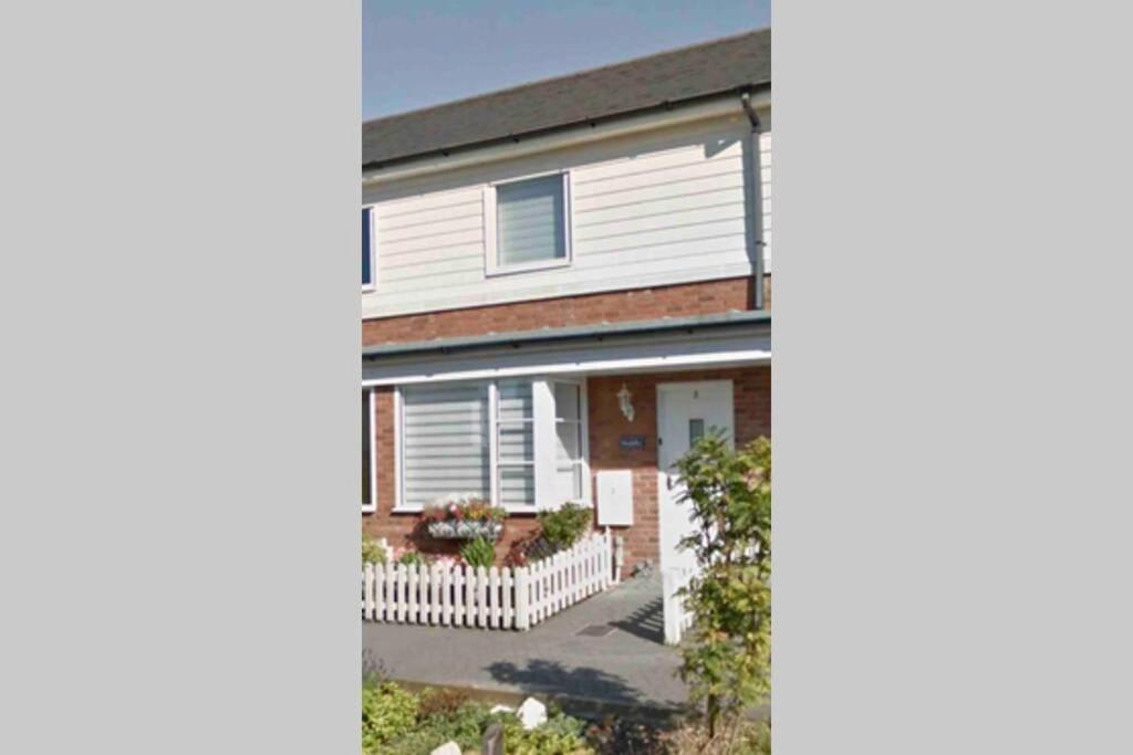 Comfy 2 Bed House Located At Wareham Train Station Vila Exterior foto