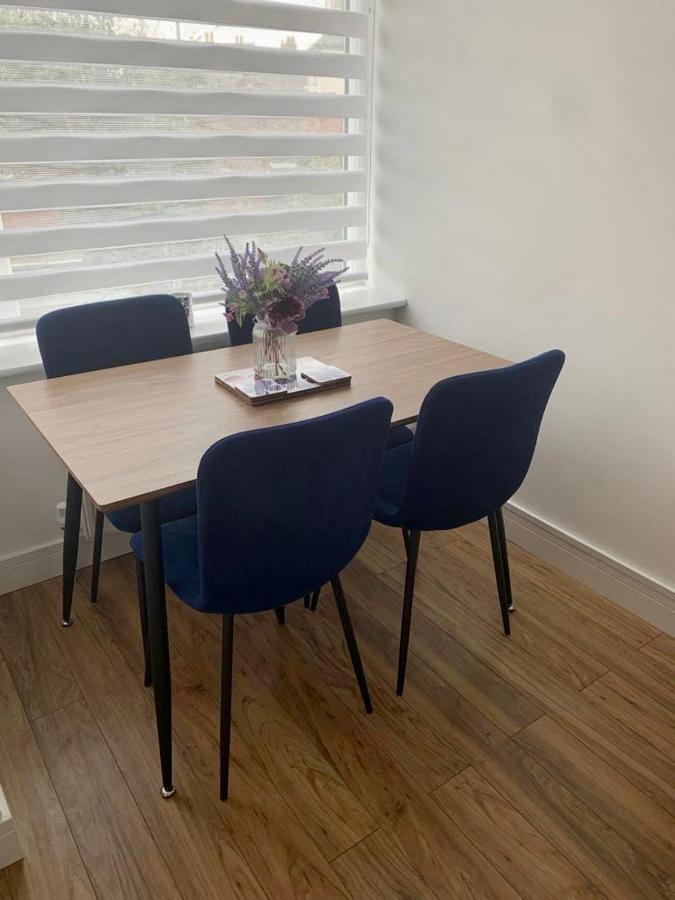 Comfy 2 Bed House Located At Wareham Train Station Vila Exterior foto